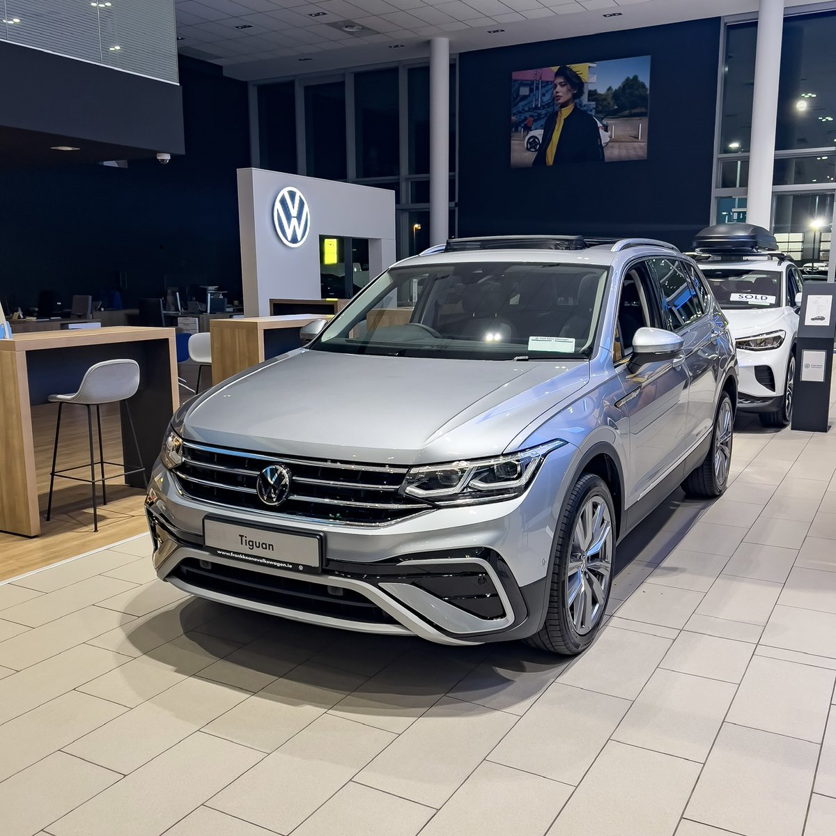What do we think of the spec on our brand new Tiguan Allspace Pyrite Silver paired with a set of 20” Kapstadt Alloy Wheels A tasteful combination that would look good on any driveway To learn more about the Tiguan click on the link below bit.ly/47OHdxm #frankkeanevw