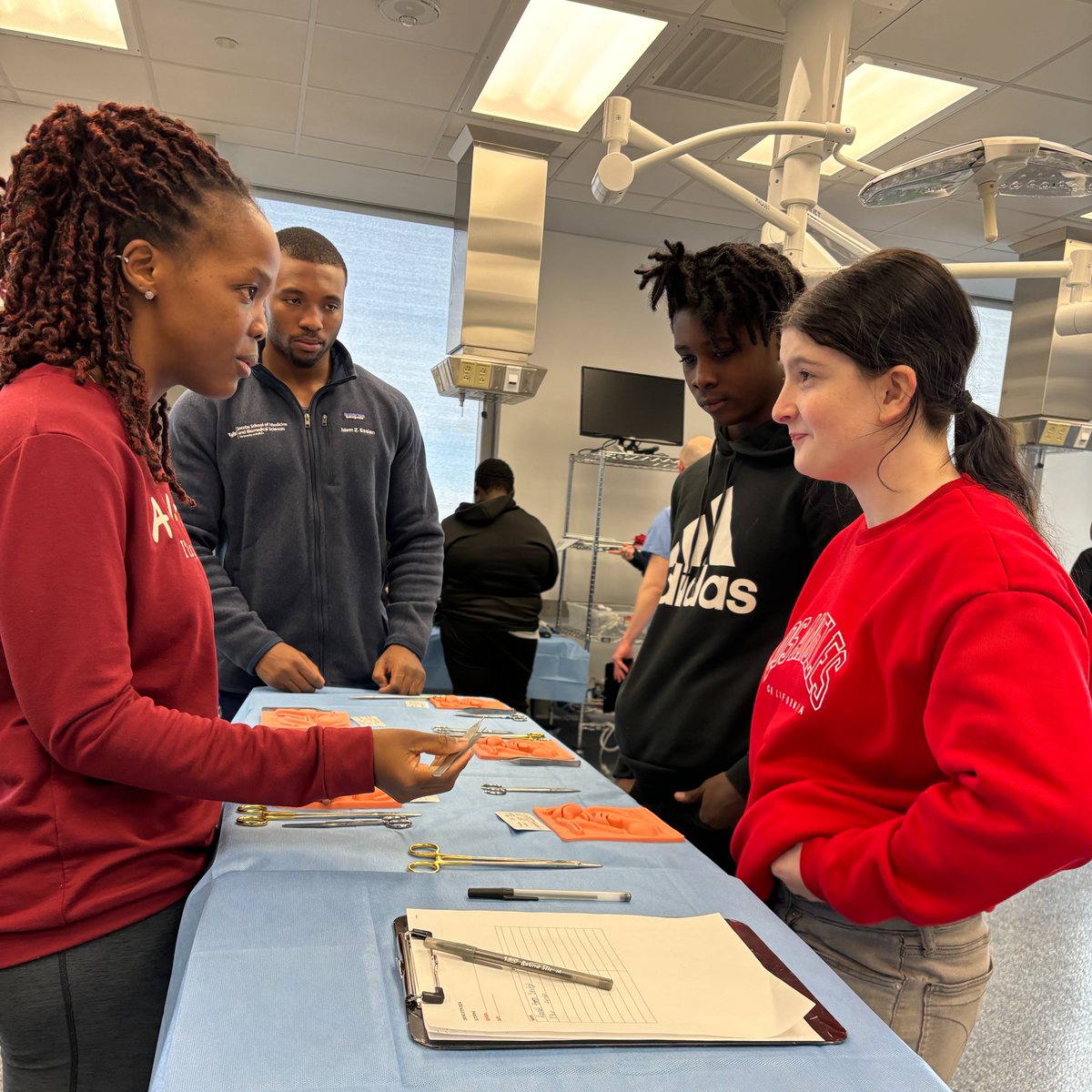 A great practice day with Futures Academy ahead of this years UB Drone STEM Competition! 🏆 The annual competition features students from local schools, demonstrating skills that emulate surgical techniques developed to build student confidence & inspire future STEM learning🧪🔬