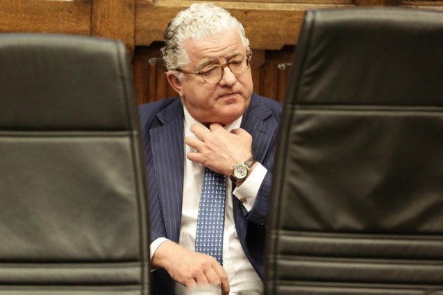 “Sommige verhalen zijn gewoon waanzin”: Optima-topman Jeroen Piqueur moet zich voorbereiden op nakend fraudeproces dlvr.it/T3zGK8