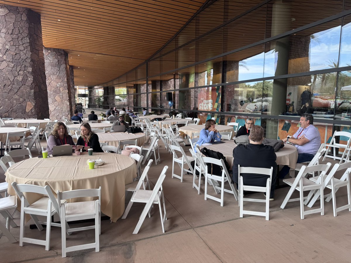 SpatialNinja's tweet photo. Those joining us for the #TelUC meetup at Esri Developer Summit we'll be getting together at the tables to the left of the main entrance for lunch. Find the blue balloon. #EsriTelecom https://t.co/vTGr61DXop