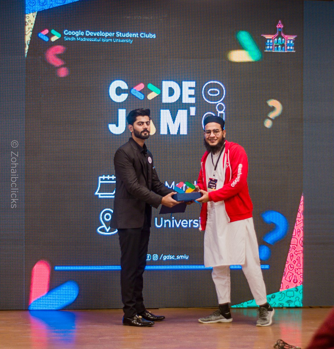 CodeAshing's tweet image. Just wrapped up an amazing experience at #CodeJam2 by @googledevs  DSC-SMIU! Honored to have delivered a talk on &apos;Building with AI&apos; - exploring its impact on tech &amp;amp; business. Kudos to the team &amp;amp; all participants! #AIInnovation #TechTalks #GDSCSMIU #FutureOfTech #AICommunity 🚀