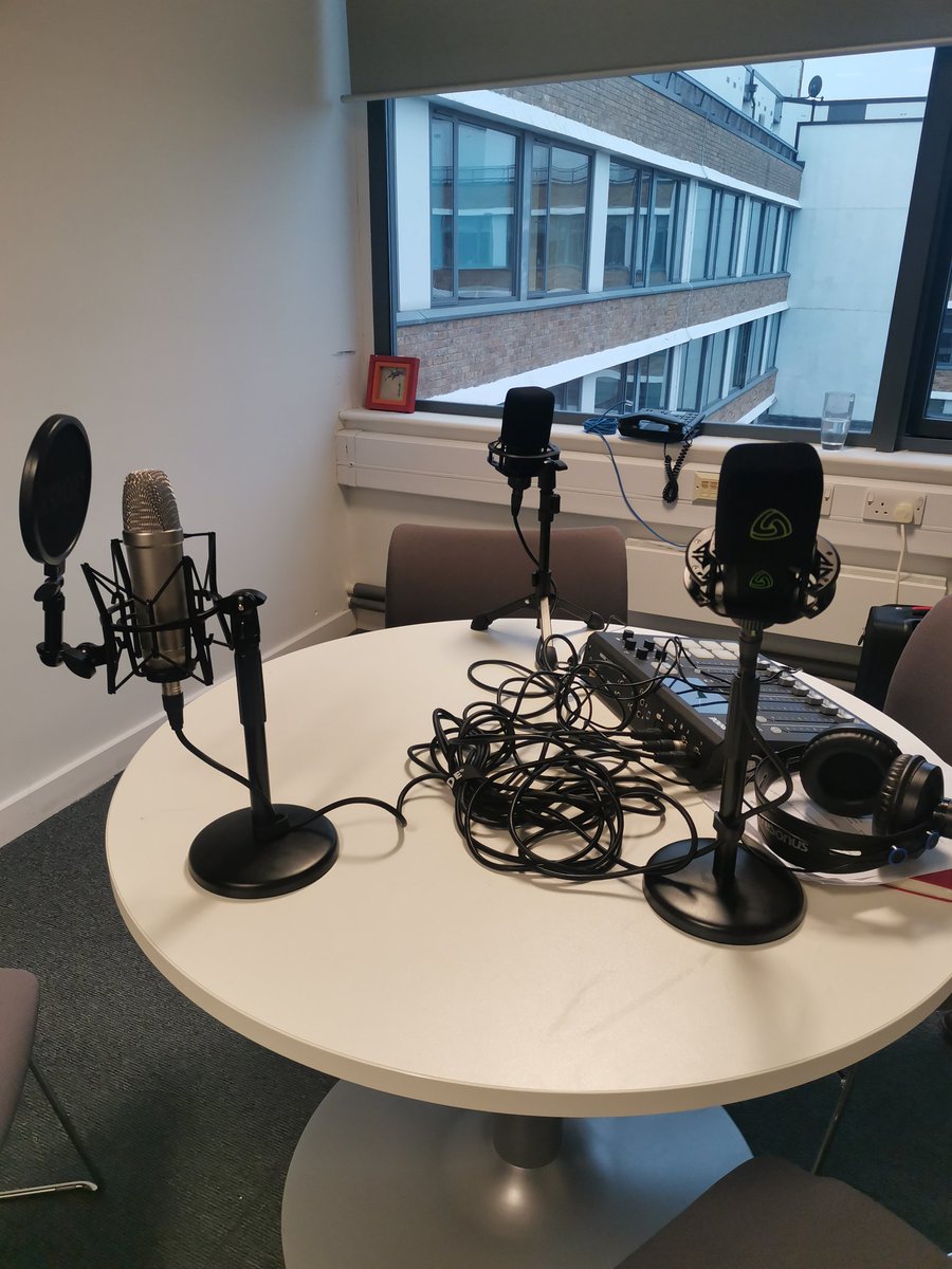 @LancsUniLaw's Street Law students have started recording their public legal education podcasts today.... With the help of the wonderful @MrNigelThompson. I cant wait to hear the final version 🔊🎤🎙️