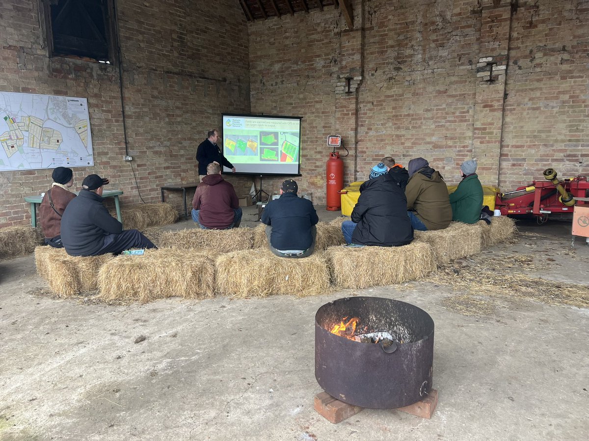 Dr Richard Binks 🇺🇦🐝 tweet media