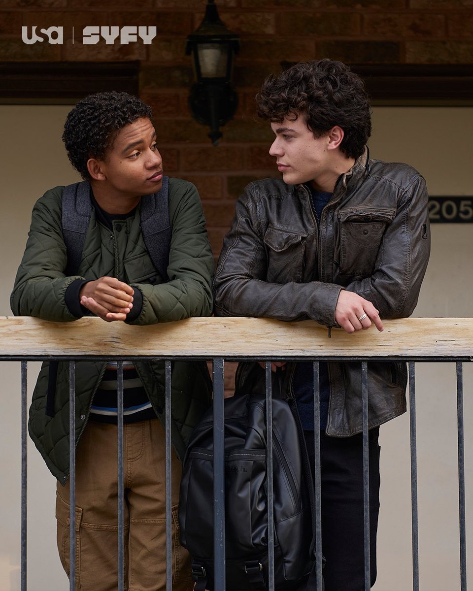 SYFY's tweet image. Babe, get up. The first photos from #Chucky Season 3: Part 2 just dropped. See you April 10 on @USANetwork and @SYFY for new episodes. #ChuckySeason3