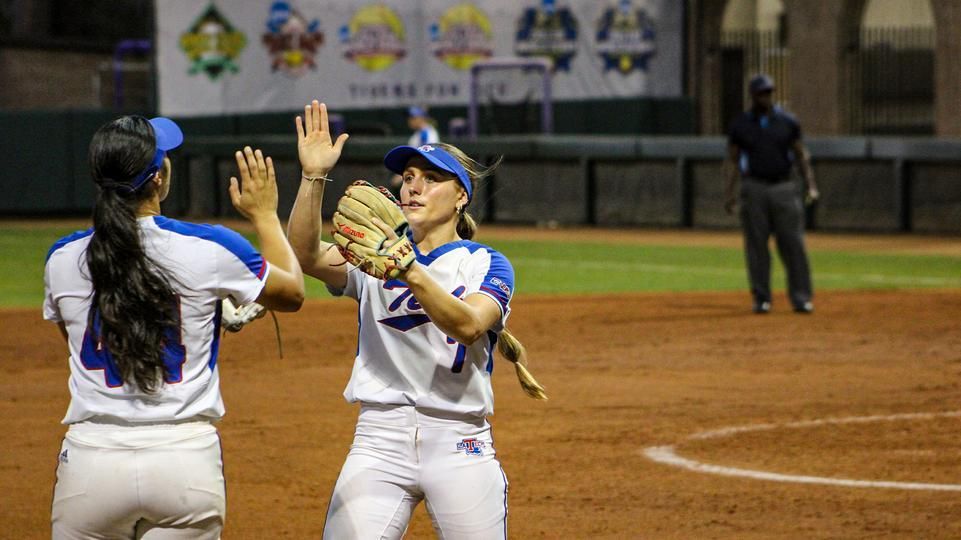 D1Softball tweet media