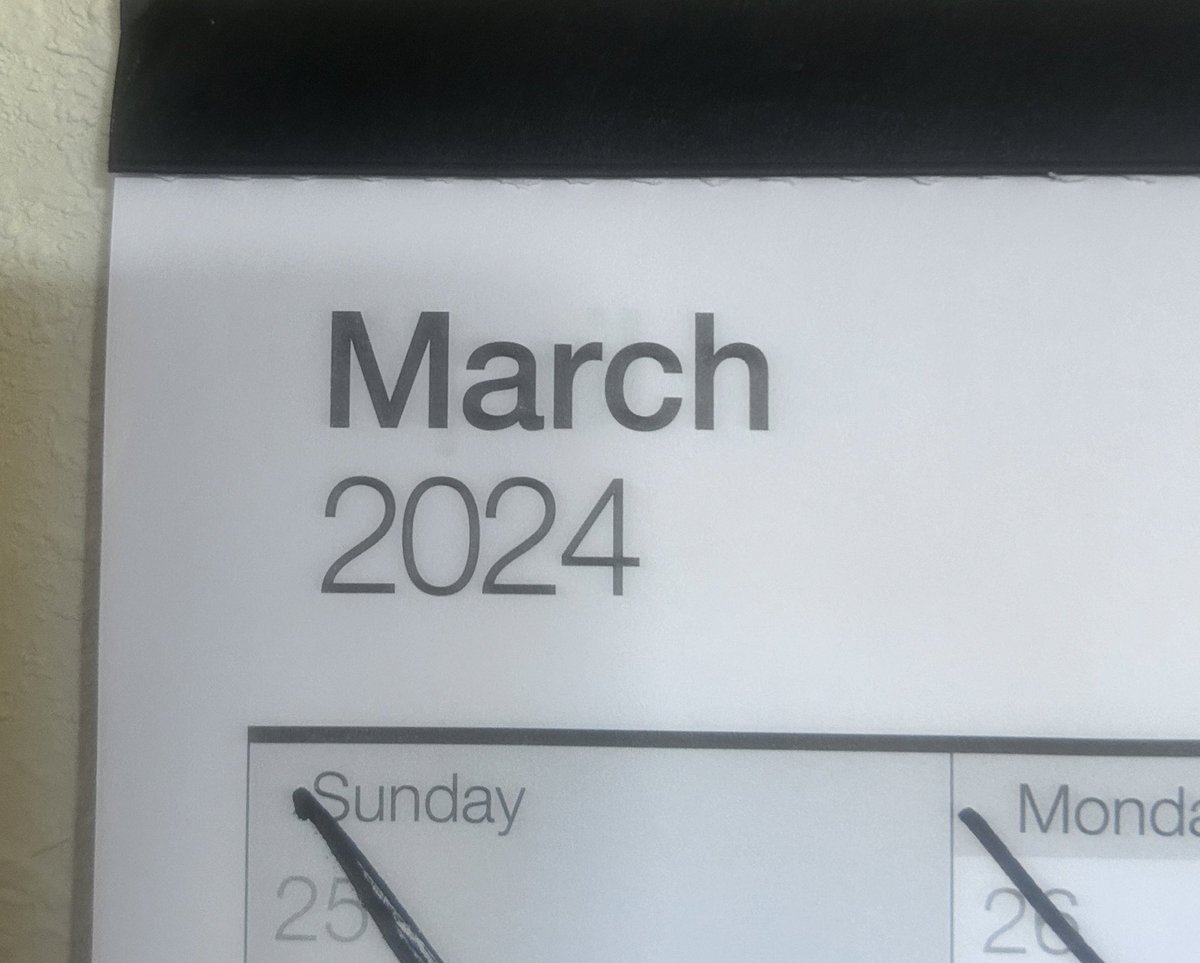 eva29449's tweet photo. Helvetica on my calender! #rsj108 @marrygoli It’s everywhere! https://t.co/MZ0dR2nurW