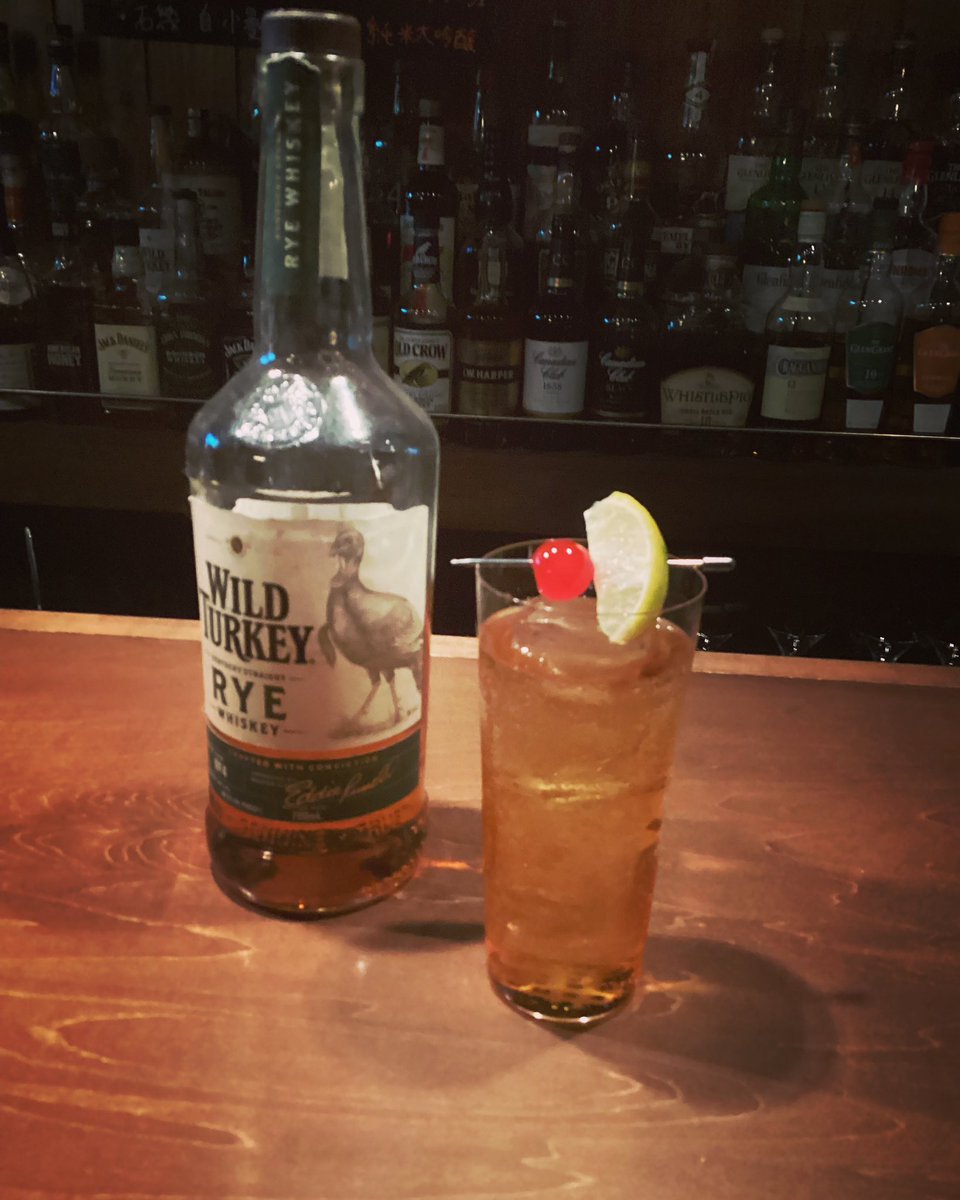 【オールドファッションド】

世界で一番飲まれてるカクテルを言うのであればオールドファッションです。

当店では甘味を特殊な物を使っているのでマルソースタイルのオールドファッションがお楽しみ頂けます☆

お試しあれ☆

#カクテル　#bar #周年 #周年紀念 #オールドファッション