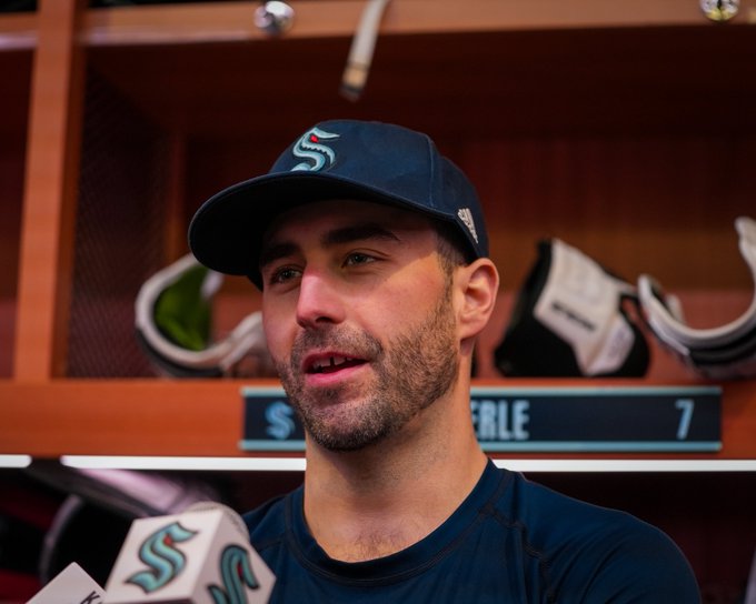 Photo of Jordan Eberle talking to the media ahead of his 1000th NHL game