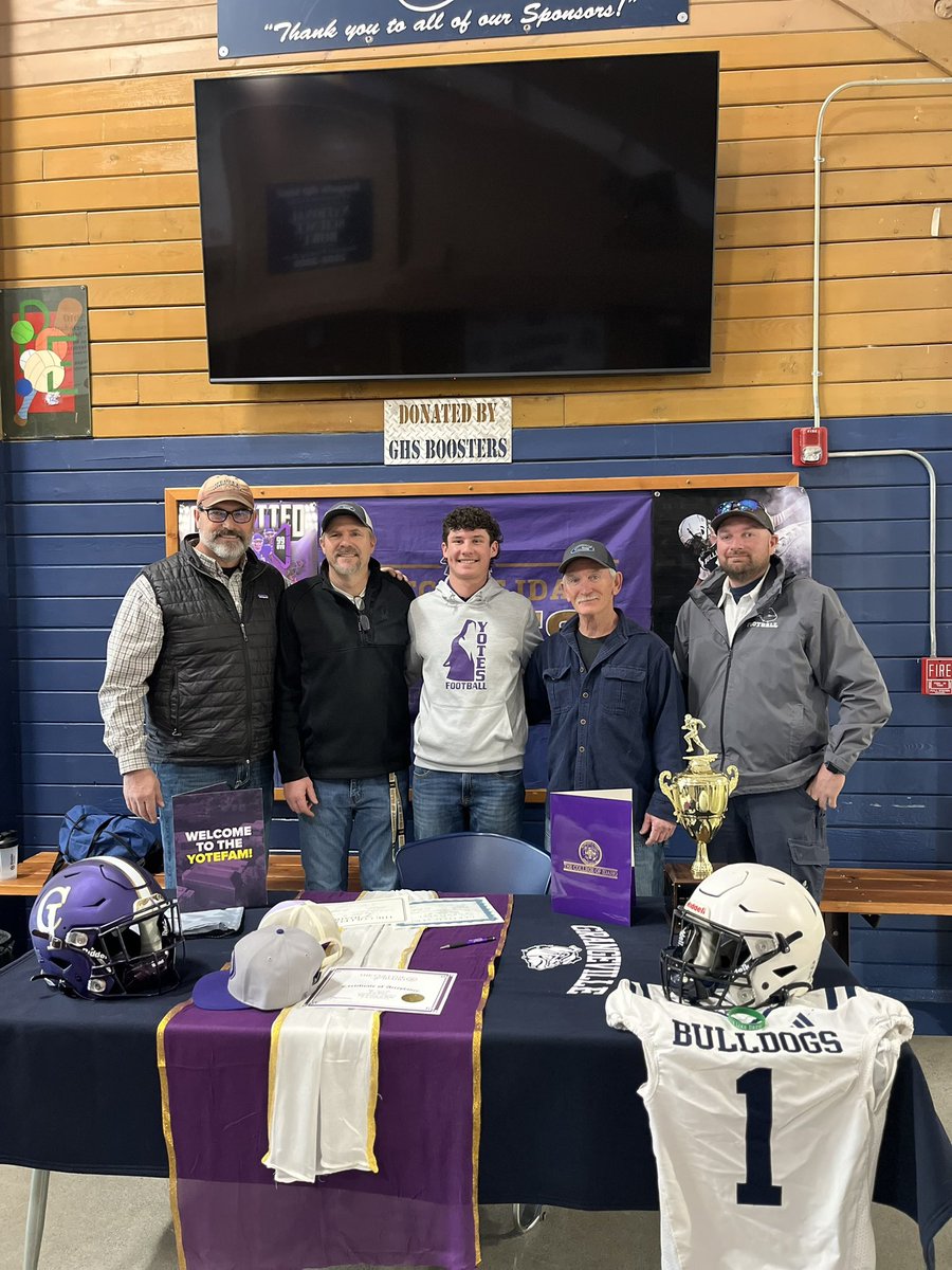 100% committed! Thank you to all the people and organizations that have been a part of my recruiting process. <a href="/YotesFootball/">College of Idaho Football</a> <a href="/collegeofidaho/">The College of Idaho</a> <a href="/CoachANelson04/">Coach Austin Nelson</a> <a href="/PrepRedzoneID/">Prep Redzone Idaho</a> <a href="/jbballer32/">idaho baller athletes</a> <a href="/IdahoRecruitHub/">Idaho Recruit Hub</a> #yotesteel #AGTG