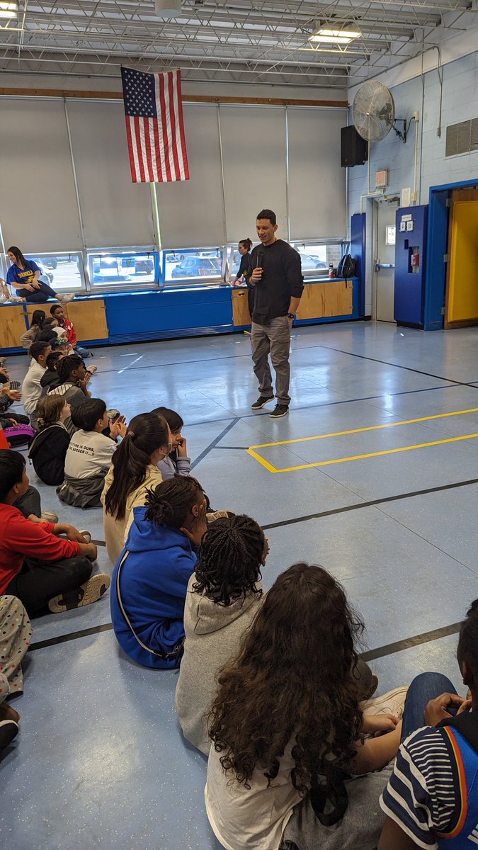 BenFranklinES's tweet photo. A wonderful and inspirational assembly with Sam Demma, our special guest for Read Across America Week. #shinebrightedison https://t.co/G80Ql99uw0