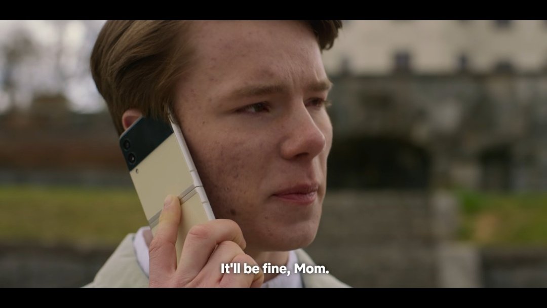 edvinsfreckle's tweet photo. he is 17, telling his emotionally absent mother that he'll be there for her, he'll handle everything, he'll handle her duties, he'll handle a role he was forced into, all the while weighed down w/ the guilt that EVERYTHING is his fault. oh how my heart hurts for wille https://t.co/2mmq6fUKYY