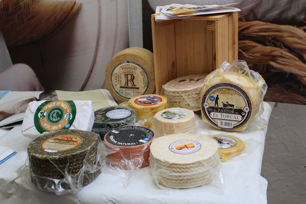 QuesosElPinsapo's tweet photo. Este fin de semana, nos vamos al X Mercado de Quesos Tradicionales de Andalucía en #Álora (Málaga)
Toda la info en nuestro blog:
https://t.co/Qq6qpgR70S
@QuesosMontesM
#PlanesMálaga #AGAMMASUR #cooperativa https://t.co/hgXVACLjZO