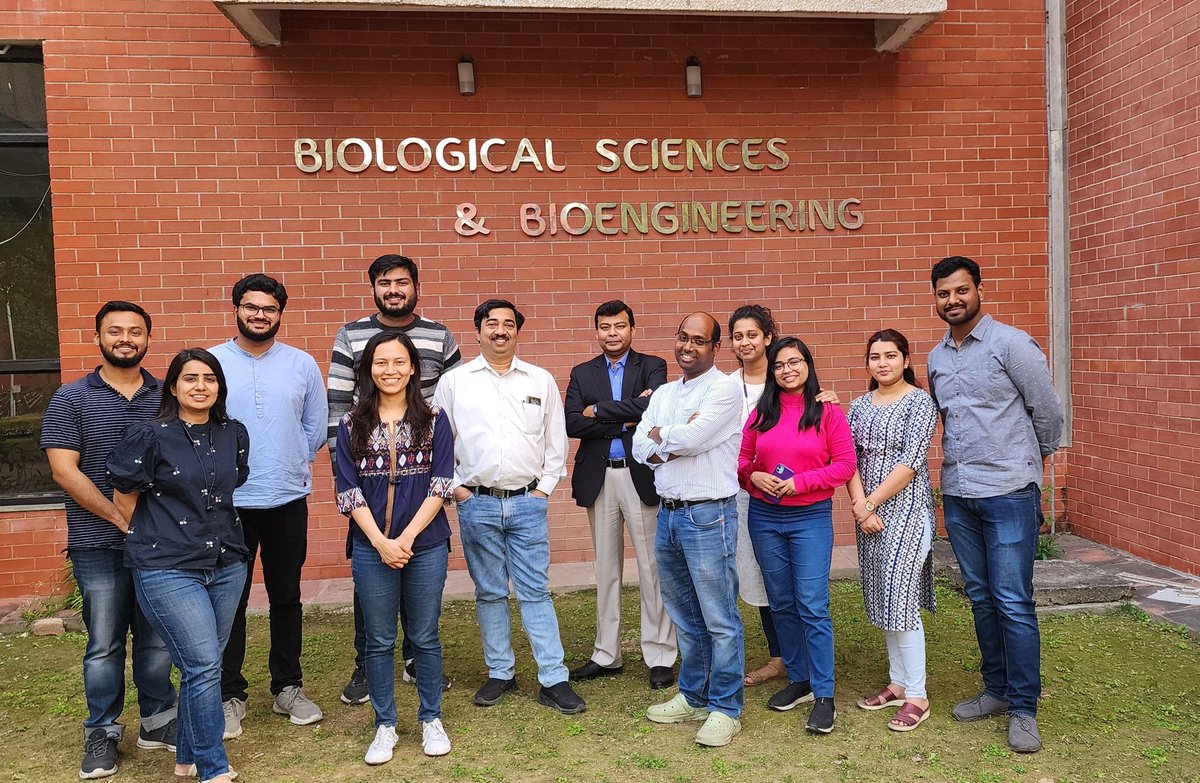 SamratLabMohali's tweet photo. Today I had an exciting visit/interaction with students/faculty @BSBEIITK1 @IITKanpur wonderfully organized/led by the students @hiimanshisingh &amp; her team under the leadership of @abandopa. Thank you for asking brilliant questions after talk. Had a nice dinner with the students. https://t.co/IXpWJdaQxz
