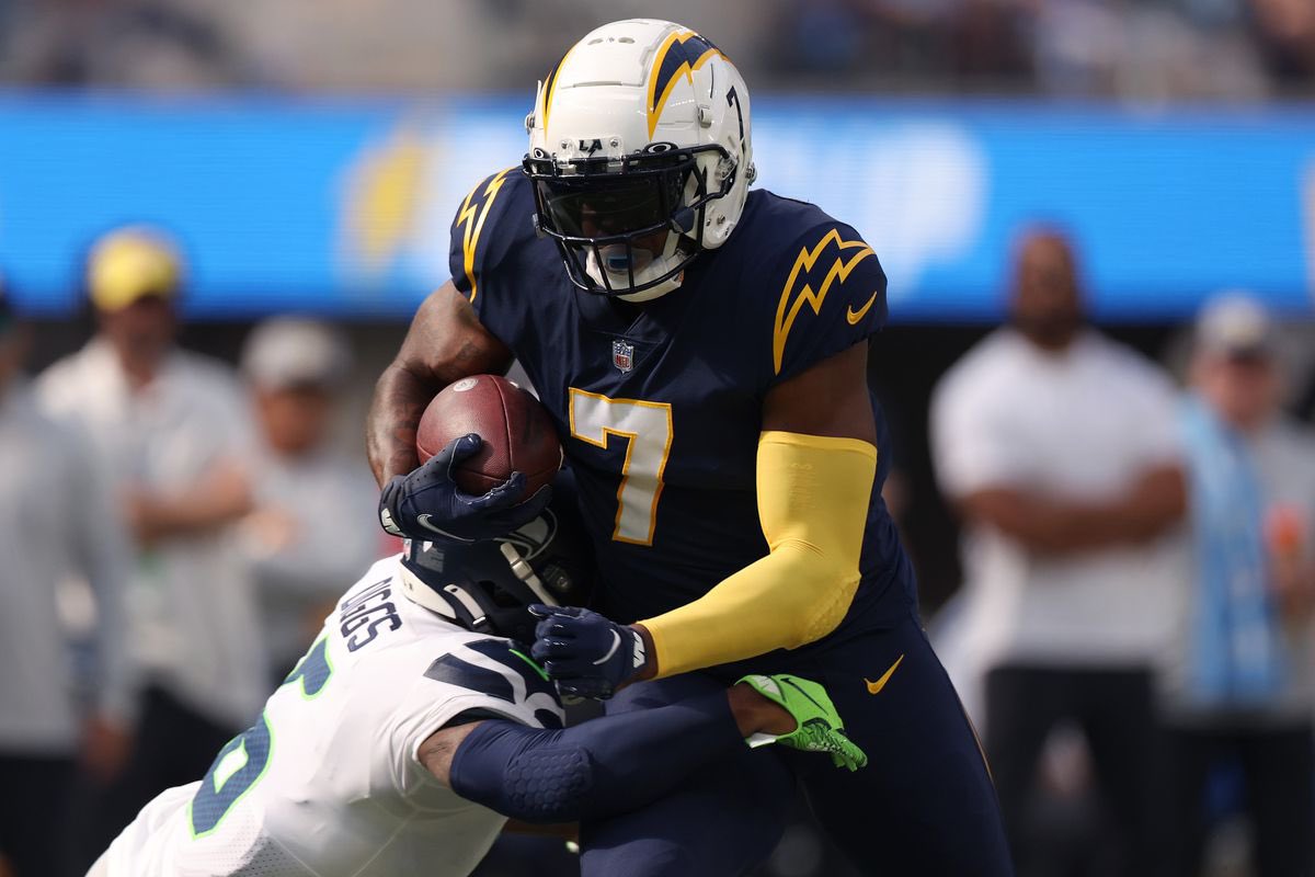 BREAKING: 

The #Bears have signed TE Gerald Everett per <a href="/JFowlerESPN/">Jeremy Fowler</a>