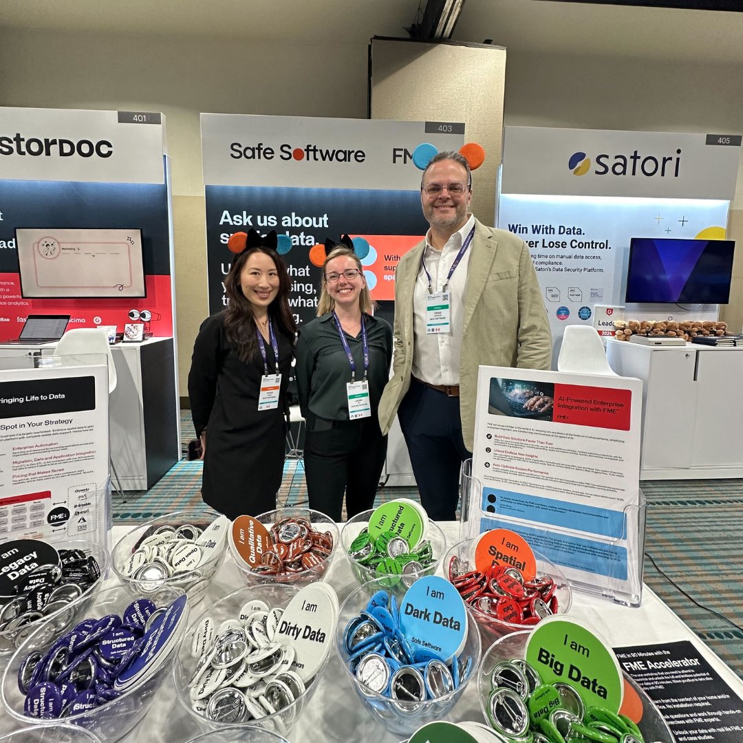 👋🐭 Our team is in Orlando, Florida, for the Gartner Data & Analytics Summit! We are exhibiting at this event, and you can find our team at booth #403. #SafeSoftware #GartnerDA #DataStrategy @Gartner_inc