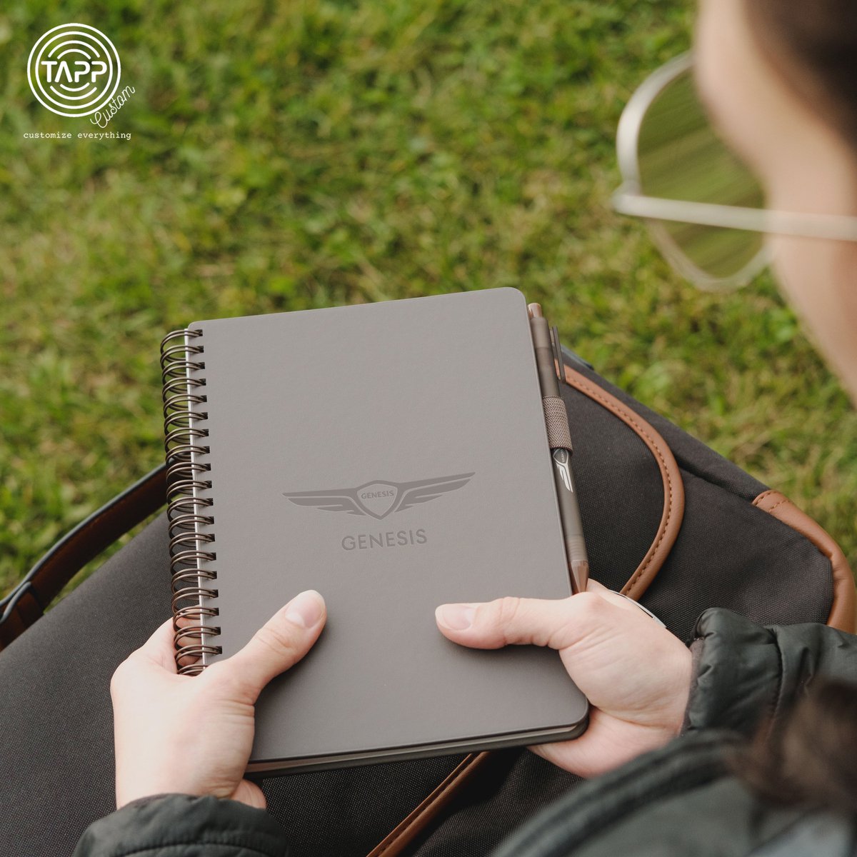 TappCustom's tweet image. Transform your workspace with our personalized notebooks, designed to inspire every idea. 🖊️✨ #CustomizedKeepsakes #OfficeEssentials #PersonalizedStationery #WorkspaceInspiration
Visit: tappcustom.com