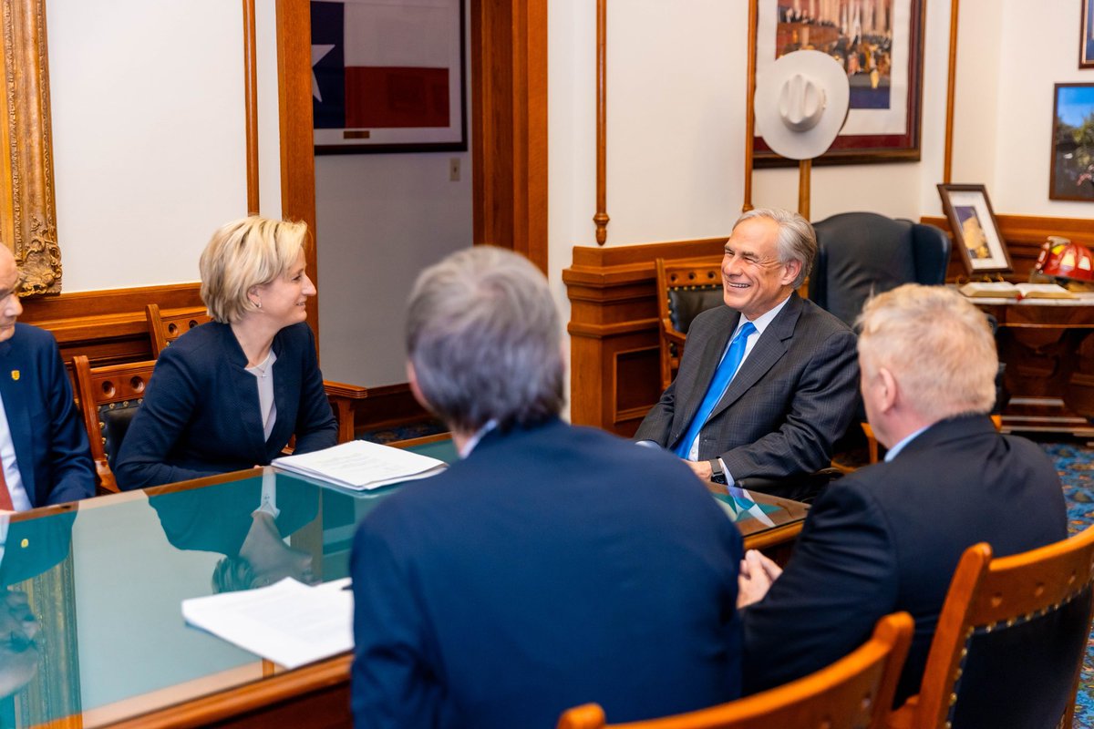 Hosted Australian Ambassador @AmboRudd and German Minister Dr. Nicole Hoffmeister-Kraut at the Texas Capitol yesterday. From semiconductors to energy, we are bolstering our economic partnerships for Texas to remain the best place for business. More here: bit.ly/3TmtQ2C
