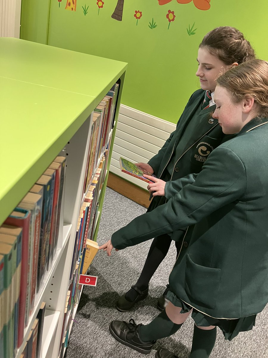 Year 9 pupils were delighted to visit the newly refurbished Creggan library. Such a colourful and welcoming space. Thank you <a href="/LibrariesNI/">Libraries NI</a>