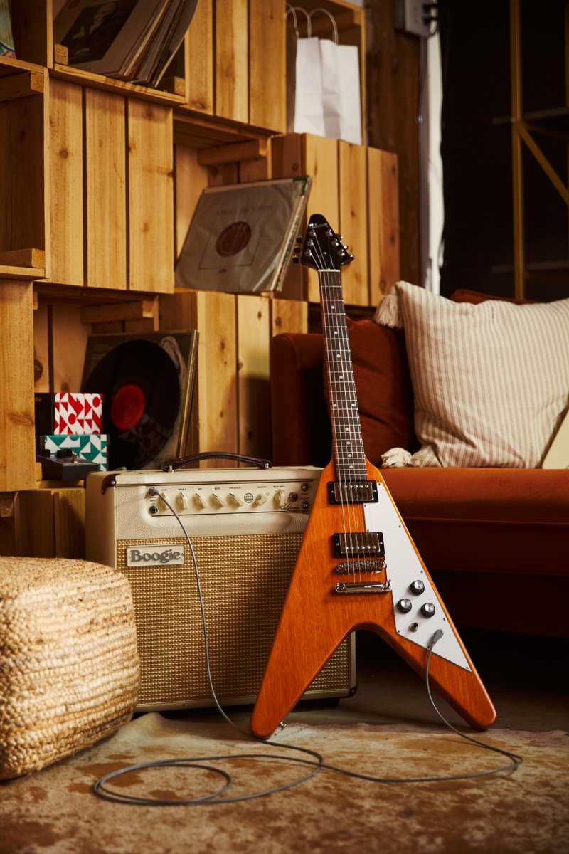 MesaBoogie's tweet image. It&apos;s #TweedTuesday, whats the first song you&apos;re playing with this Flying  V and Cali Tweed 6V6 2:20?

Pick up your Cali Tweed here: ow.ly/jVev50QQSok

#MesaEngineering #MesaBoogie #CaliTweedSeries