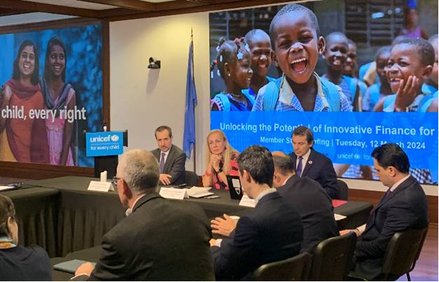 Denmark_UN's tweet photo. 🇩🇰 thanks @UNICEF and the Vice President and Treasurer of the World Bank, @Familiar_BM, for an interesting briefing on innovative financing.

We need to invest in the future, break the cycle of poverty and empower children and youth all over the world.
#ForEveryChild https://t.co/H6nvvTLWkB