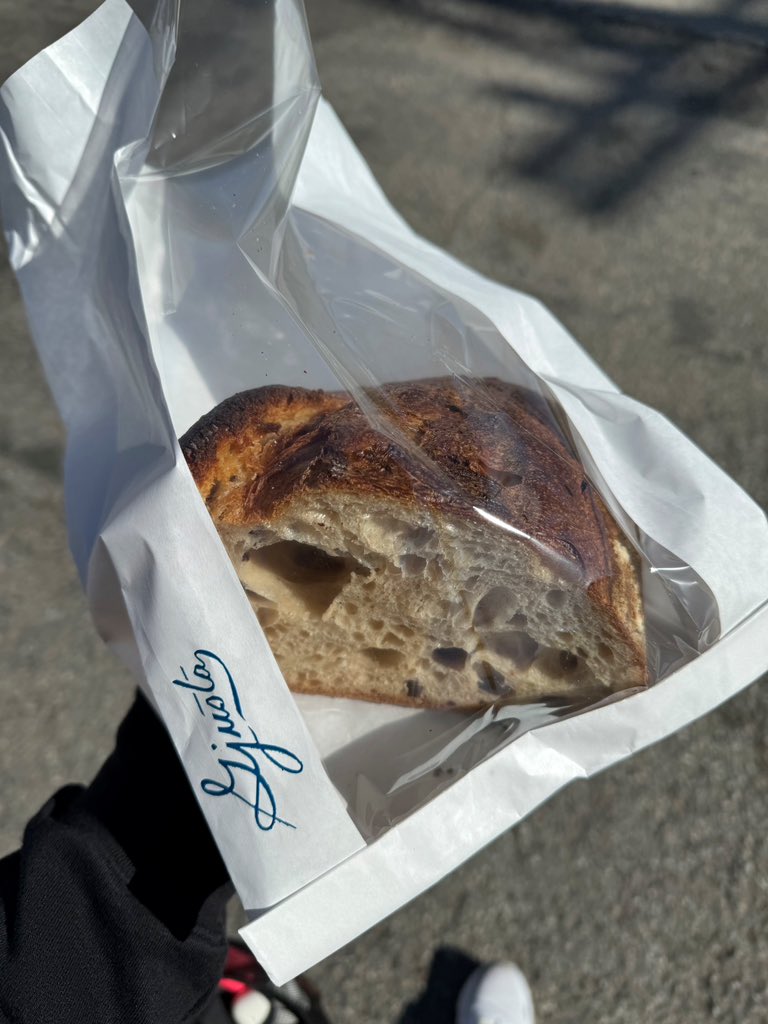 Love living near my fav bakery in Venice so I could always scoop up a fresh loaf of sourdough