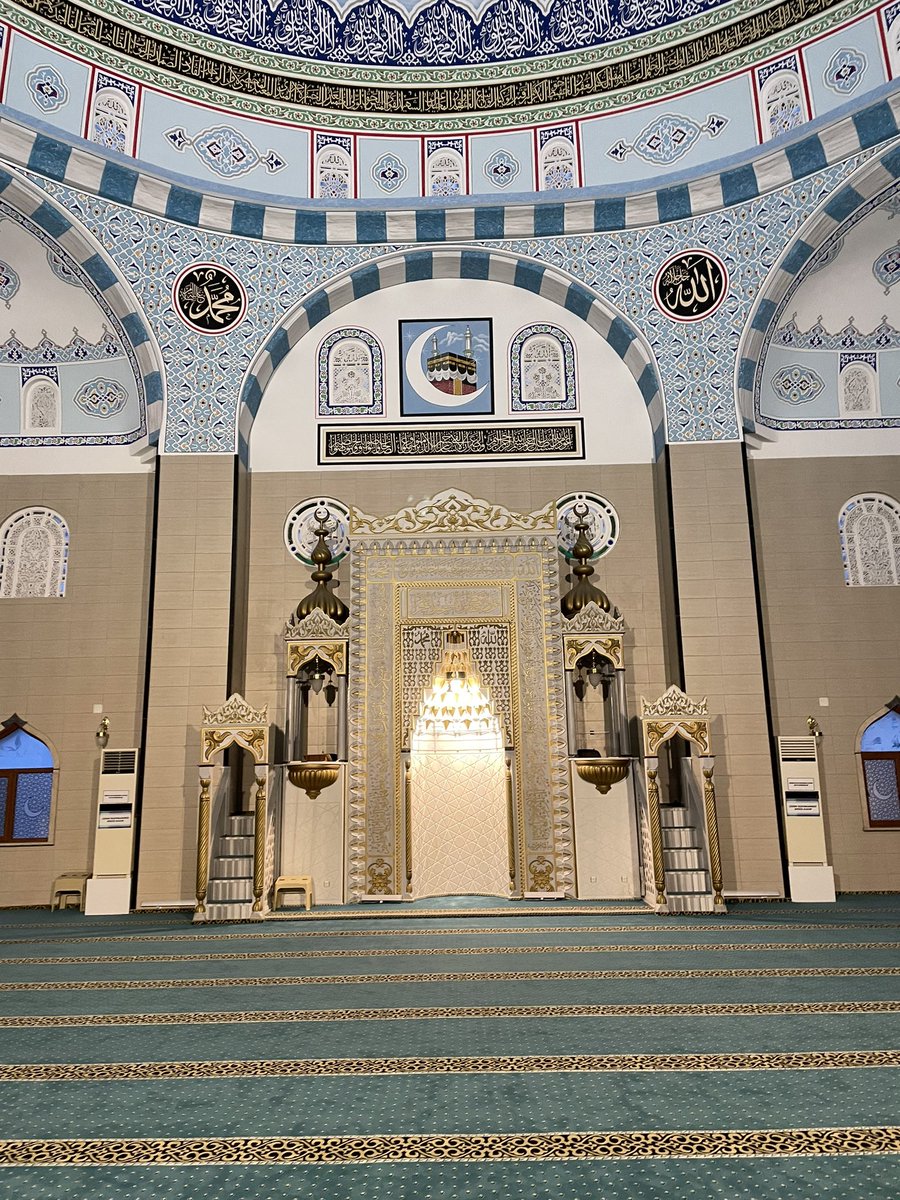 ﴾13﴿ Her insanın sorumluluğunu omuzuna yükledik. Kıyamet gününde insana, açılmış vaziyette önüne konulacak olan bir kitap çıkaracağız.

﴾14﴿ “Oku şimdi kitabını! Bugün kendini yargılamak üzere kendi nefsin yeter!”
(İsra Suresi~13,14)