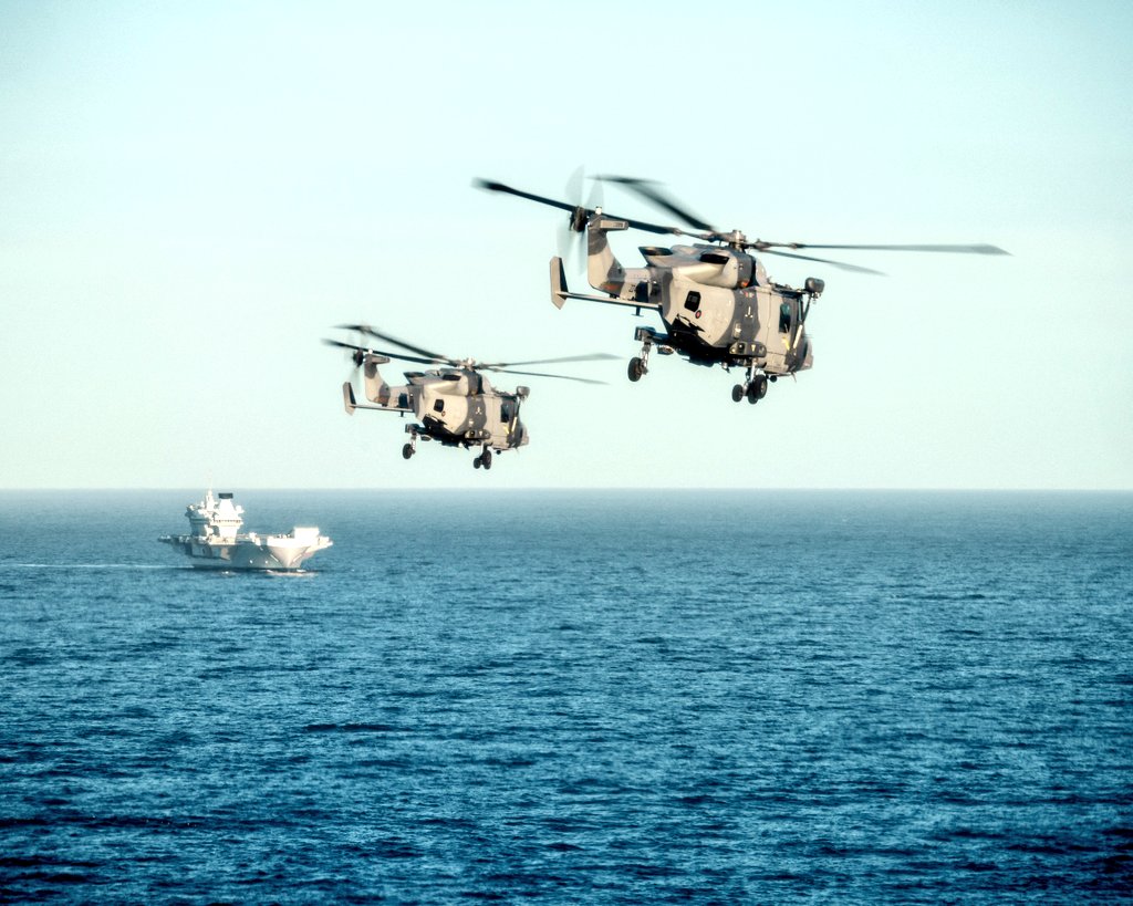 Small, but Mighty 🚁🇬🇧 847 NAS is concurrently supporting both the UK Carrier Strike Group (CSG) @COMUKCSG and the UK Littoral Strike Group (LRG), two of the @RoyalNavy's core outputs! Proving that it's not the dog in the fight, but the fight in the dog! 🐾 #SteadfastDefender24