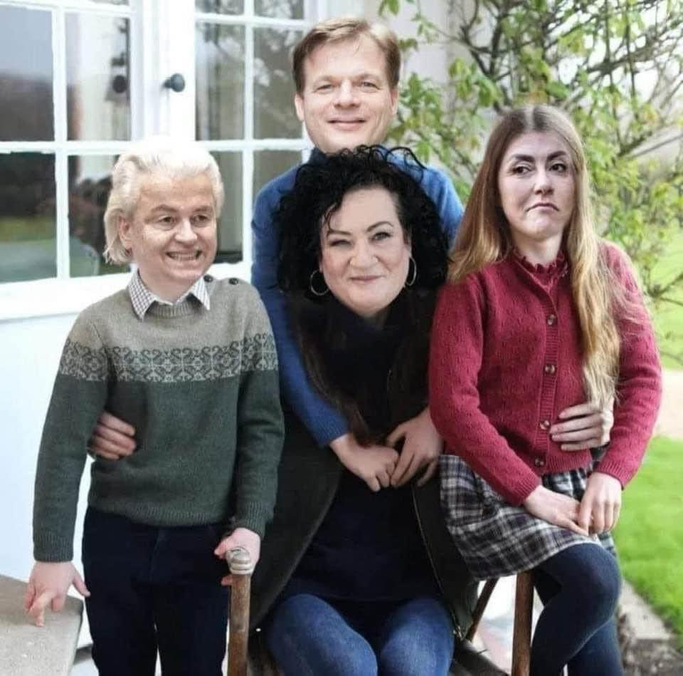 JanMaasdam's tweet photo. Wst een ophef over een foto @geertwilderspvv  @lientje1967 https://t.co/iTlXE73sUV