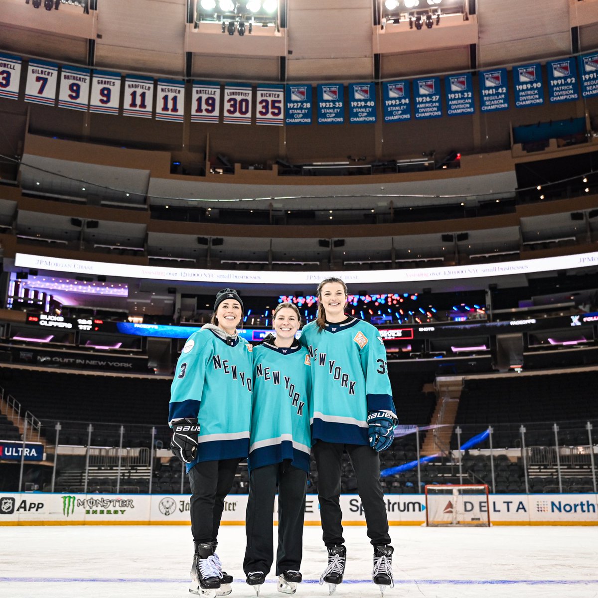 For the next generation 🫶

A day well spent at <a href="/TheGarden/">MSG</a> with our friends, <a href="/JuniorRangers/">Junior Rangers</a> and Danbury Hat Tricks!