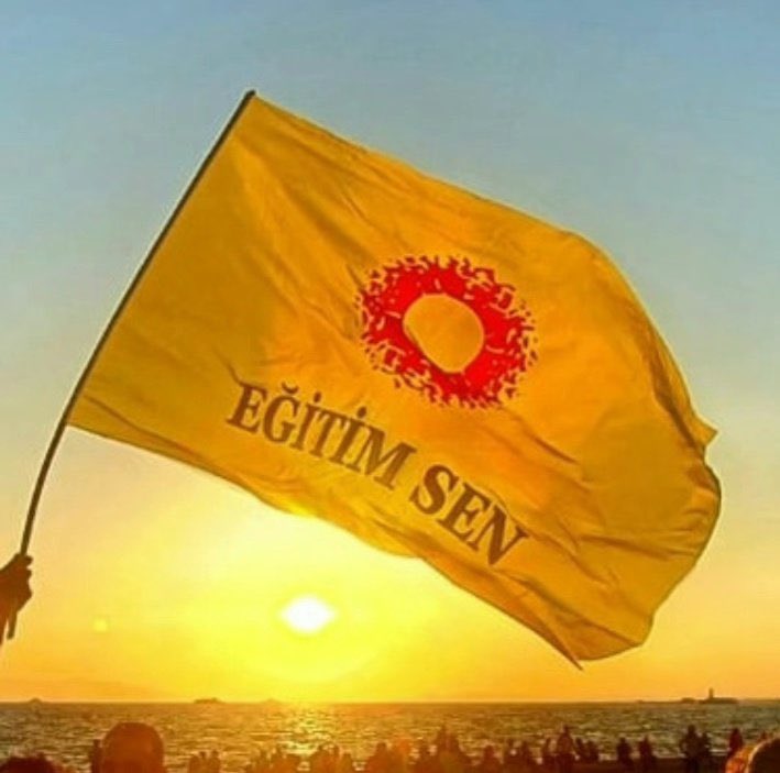 yardimsimge's tweet photo. 📌Çocukları karanlığa teslim etmeyeceğiz! 
📌Haklarımızdan ve geleceğimizden vazgeçmeyeceğiz! 

#öğretmenokulda!

📢Mücadeleyi büyütüyor, geleceği örgütlüyoruz! https://t.co/knX4IEFa0I