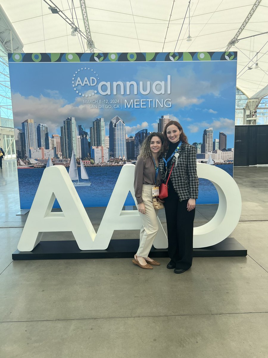 I had an incredible time presenting my team’s work at #AAD’s Gross and Micro Symposium! My first AAD did not disappoint 🤩 Thank you @RuthAnnVleugels for this opportunity and your mentorship! #DermTwitter