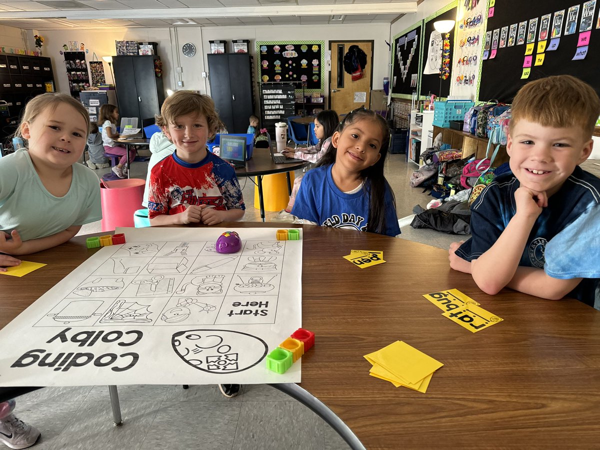 tech4tinies's tweet image. Today we reviewed tapping and blending CVC words while learning to code with our Code N Go Mice! @myAOfamily #kinderscancode  #StudentCenteredFutureFocused