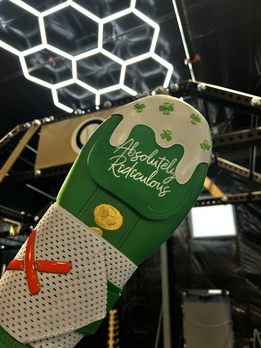 Chipsperform's tweet photo. Feeling Lucky? 🍀
GIVEAWAY DAY! 

How to enter:
1. Make sure to be following us!
2. Retweet!
3. Tag 3 friends! 

The winner will be announced on St. Pattys Day at noon! 🌟 https://t.co/kKvEeoDjgQ