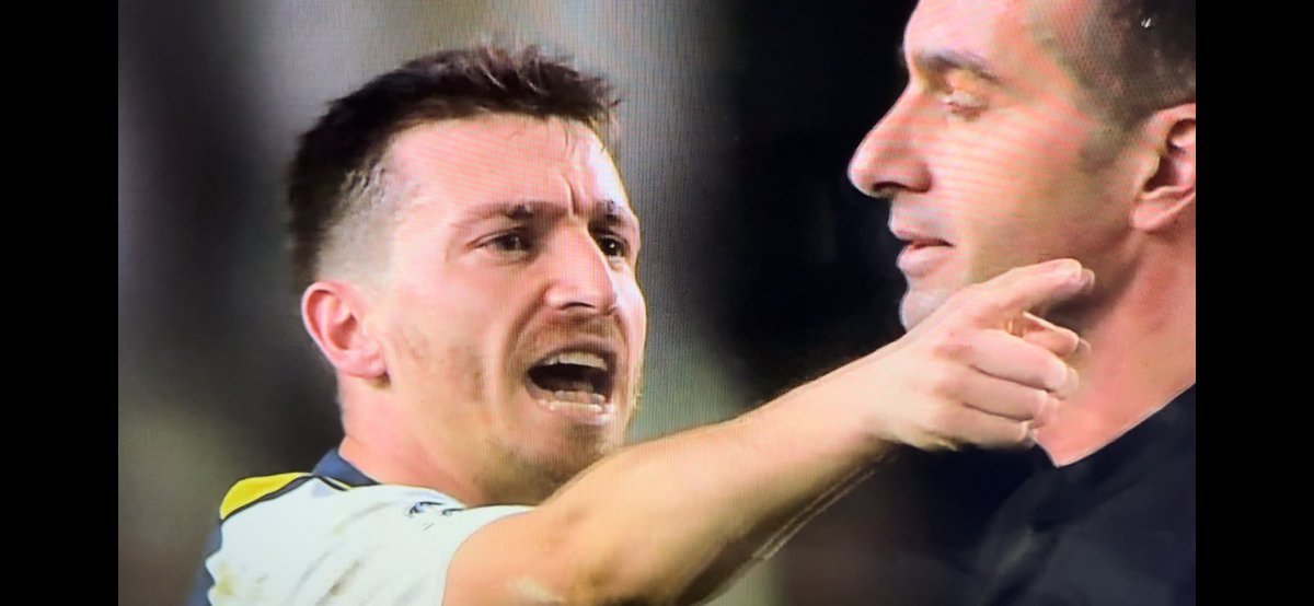 Medyada Mert Hakan Yandaş'ın tehdidini normalleştiren kim varsa; Fenerbahçe'nin medya yapılanmasının bir parçasıdır.

Bu çabalar sayesinde Mert Hakan bugün PFDK'ya sevk edilmedi.

Bu yapı montajlı görüntüyle Icardi'yi sevk ettirdi; TFF-MHK de bu yapının parçası.