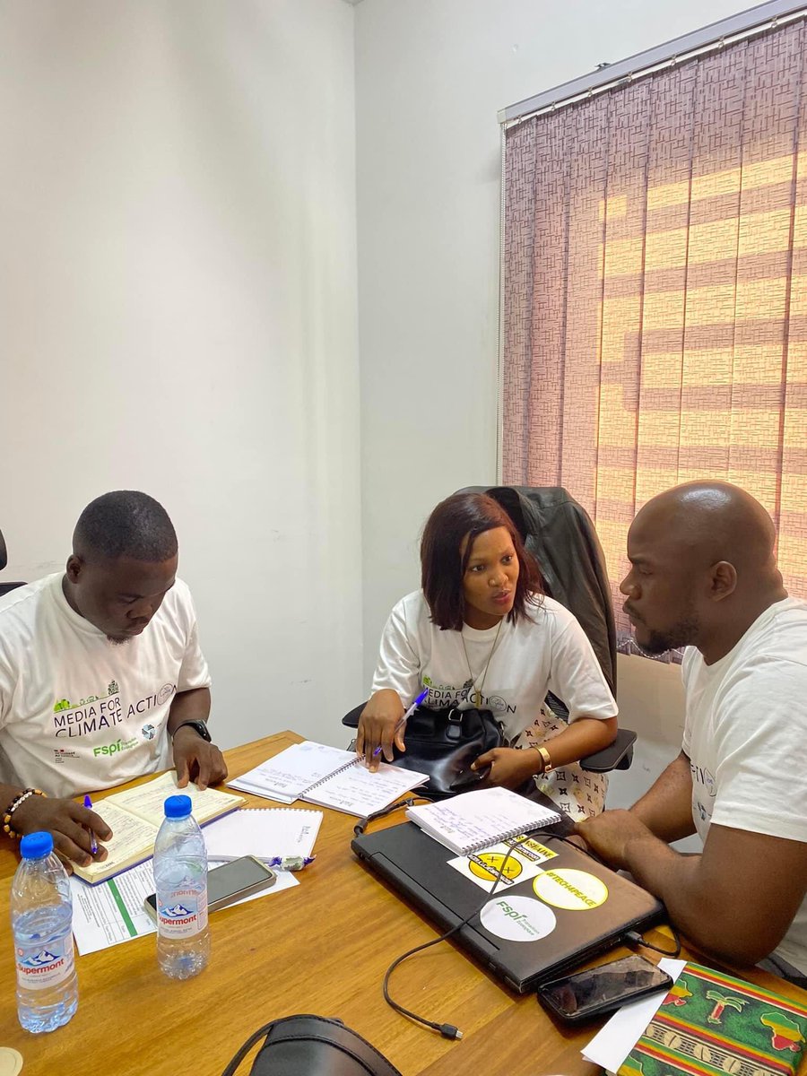 actions4dev's tweet photo. Day One of #MediaforClimateAction came to an end with an in depth discussion on safe drinking water and health in the era of climate change by Eugene N Nforngwa. 

This segment brought to light the relation between health, water and climate change. https://t.co/9VNeppZNcc