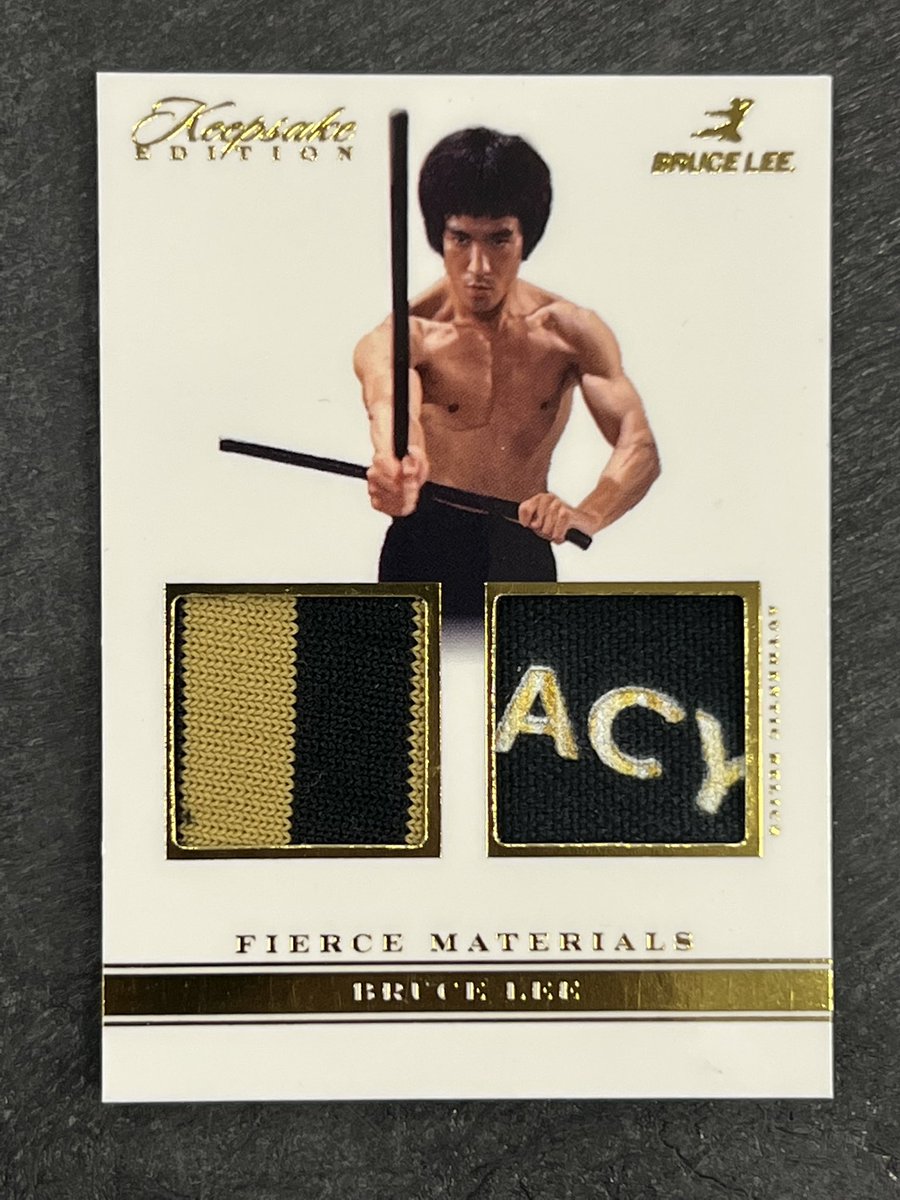 SuperBreakBoxes's tweet photo. Here is a sneak peek from the upcoming Bruce Lee 50th Anniversary Card Collection release! ๐ฅ
#SUPERBREAK #SPORTSCARDS #TRADINGCARDS #CARDS #BRUCELEE #KEEPSAKE #KEEPSAKEEDITION #KEEPSAKETRADINGCARDS #SUPERPRODUCTS #PIECESOFTHEPAST #MARTIALARTS #JUMBOPATCH #ONEOFONE #THEHOBBY https://t.co/GAcRZHkGKc