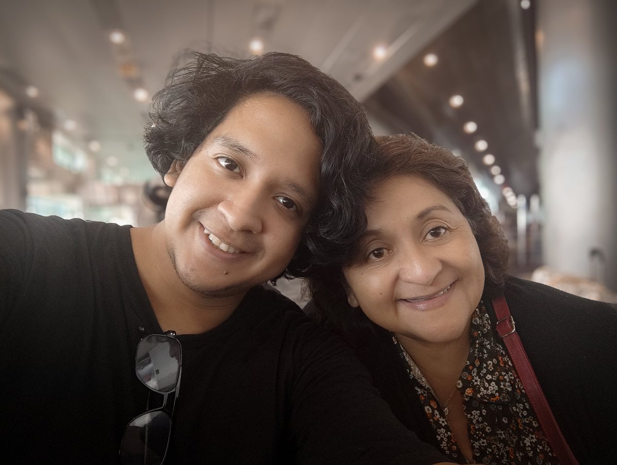 This is very off topic, but today's a very important day for our family: My mom is coming home after very tough weeks in the hospital. I don't mind traveling to the other side of the world, when family needs help you need to answer. Family comes first.
Love your parents, peace.🙌🏼