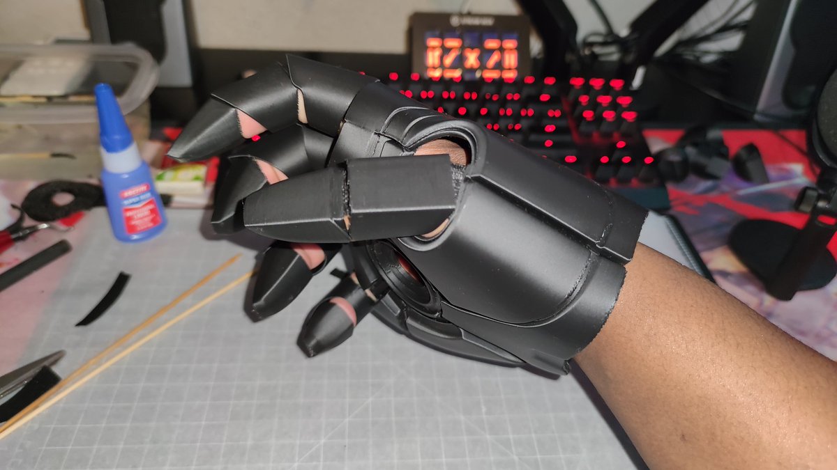 MXW_Design's tweet photo. Here's a look at the final product from yesterday's Twitch stream. I should be putting up a timelapse of this and some of my other work onto YouTube within the next day or so.
#MXWDesign #IronMan #Cosplay #3DPrinting #StayXcellent https://t.co/YsAQZH351k