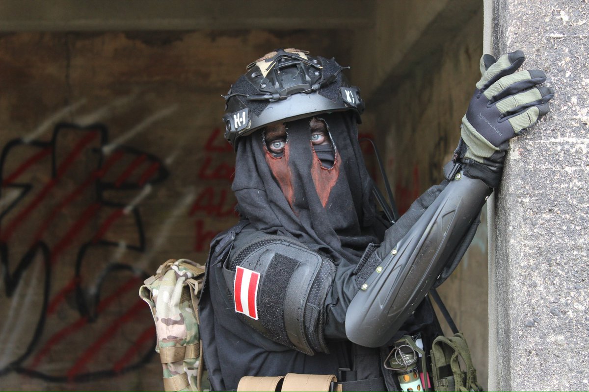 arsmoriendi656's tweet photo. #königcosplay #koenig #koenigcod https://t.co/F4rH5O7QS6