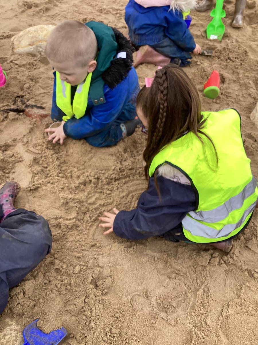 West View Primary School tweet media