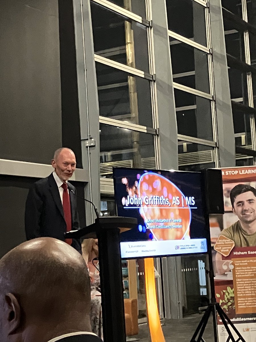 Pleser ymuno i ddathlu Gwobrau Tiwtoriaid Ysbrydoli ⁦<a href="/LearnWorkCymru/">Dysgu a Gwaith Cymru | Learning and Work Wales</a>⁩ - gwneud gwahaniaeth mewn bywydau! So inspirational - diolch LWI for recognising these amazing tutors and ⁦<a href="/JGriffithsLab/">John Griffiths MS</a>⁩ for sponsoring. #