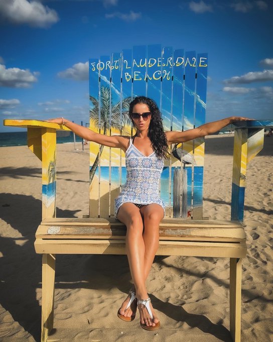 It was fun #lauderdale Off to #aruba   #queenwithoutcrown #ftlauderdalebeach #queenofthebeach #mythrone<a href="/tag/lauderdale"class="tags">#lauderdale</a><a href="/tag/aruba"class="tags">#aruba</a><a href="/tag/queenwithoutcrown"class="tags">#queenwithoutcrown</a><a href="/tag/beachlife"class="tags"><span>#beachlife</span></a><a href="/tag/ftlauderdalebeach"class="tags"><span>#ftlauderdalebeach</span></a><a href="/tag/angeldark"class="tags"><span>#angeldark</span></a><a href="/tag/mythrone"class="tags"><span>#mythrone</span></a>