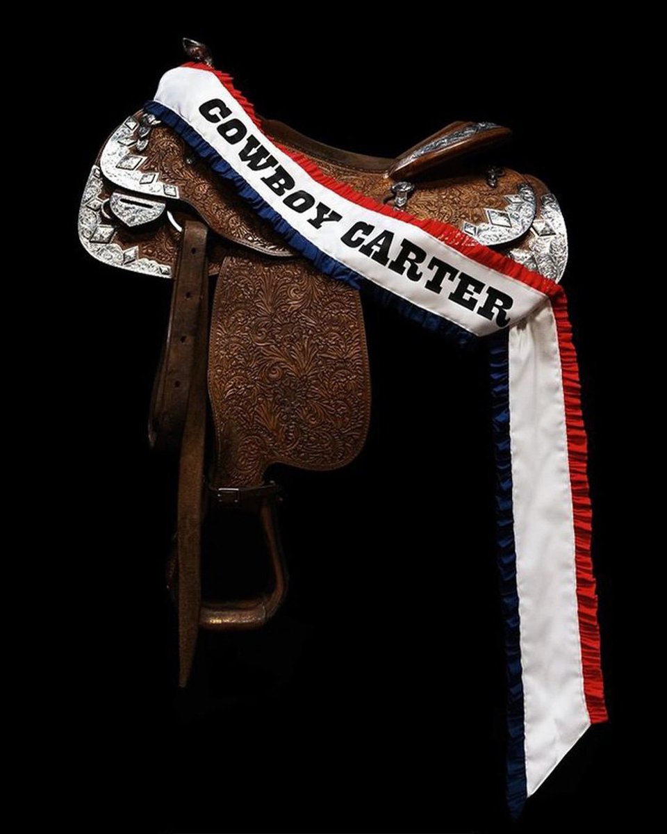 rebecamaccise's tweet image. Cowboy Carter, el nuevo álbum de Beyoncé 🤠 #cowboycore