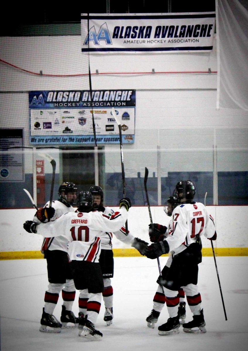 BonellStuart's tweet photo. Some fantastic times at #awg2024 yesterday! Fantastic performances by Team Yukon across the Games. Can't wait to see what's coming for the rest of the week! 

Side note: Catch me on @CHONfmRadio this week at 10:30 Yukon Time for more updates on the Arctic Winter Games! https://t.co/gecfAK8psm