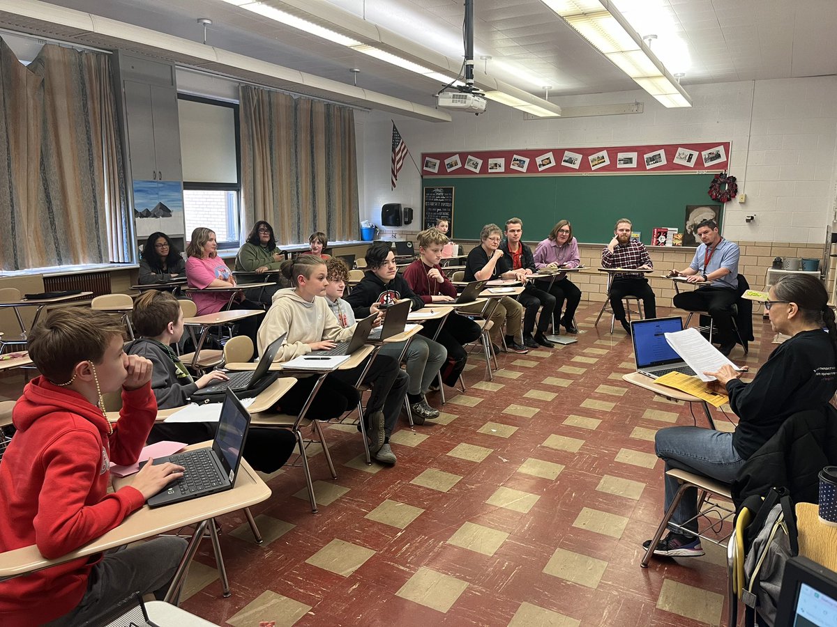 SnowdenNMS's tweet photo. Quiz Bowl: Staff vs. Students! https://t.co/CxWESIrliq