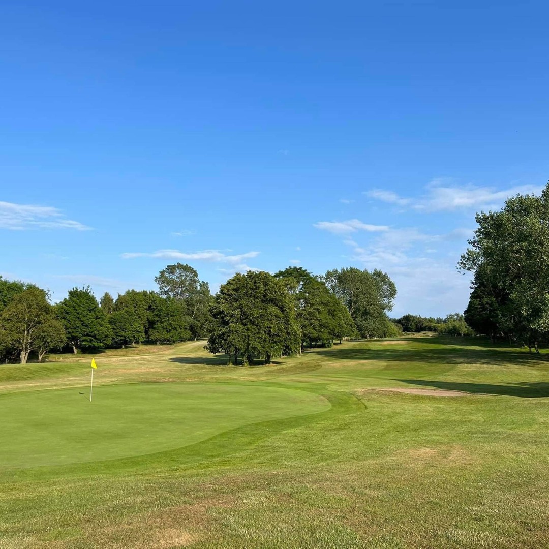 Pontefract & District Golf Club tweet media