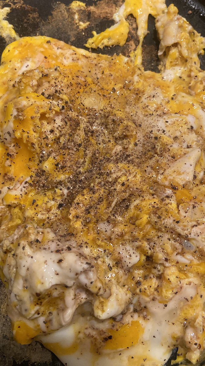 BioBoostedMind's tweet photo. Black pepper is MAGIC. 

If you’re a skinny guy trying to bulk up especially. 

It helps with:

•digestion 
•nutrient absorption 

I eat it with EVERYTHING https://t.co/GnYKi2nYnV