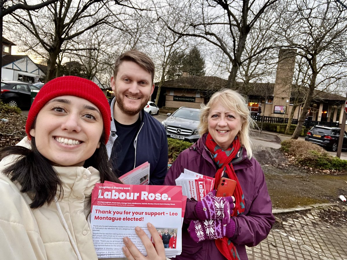 🌹 Lovely to be out on the #LabourDoorstep this evening in Great Holm. 💬 Getting out and about speaking to residents is one of the best parts of being a local councillor!