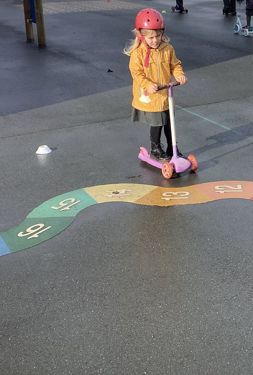 stasaphvp's tweet photo. 🐝s had a great time during our scooter skills session with Hannah from @AJ_NorthWales this morning 🛴 we learnt how to go straight, in and out of cones, how to stop and how to cross a road safely 🛴 Diolch Hannah 🤩 #VPHC @SustransCymru #BigWalkAndWheel https://t.co/PyqdPQnPsy