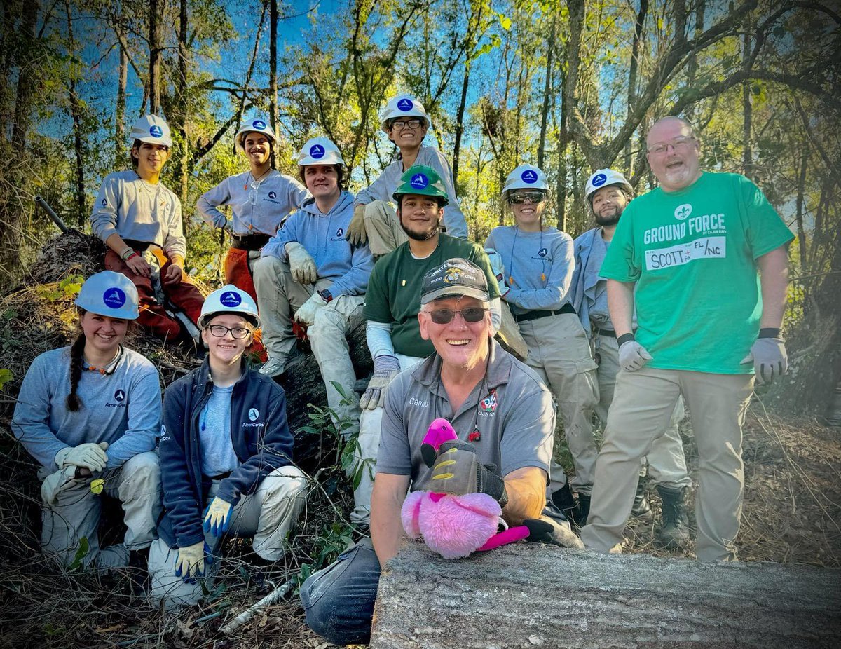 Join us in celebrating AmeriCorps Week as we honor the incredible service and impact of AmeriCorps members. #FL4HCamps proudly recognizes and appreciates the dedication of AmeriCorps grantees who tirelessly work to make a difference in our communities.